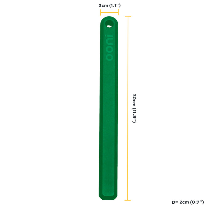 Green Pizza Peel Handle - Ooni Europe | Click this image to open up the product gallery modal. The product gallery modal allows the images to be zoomed in on.