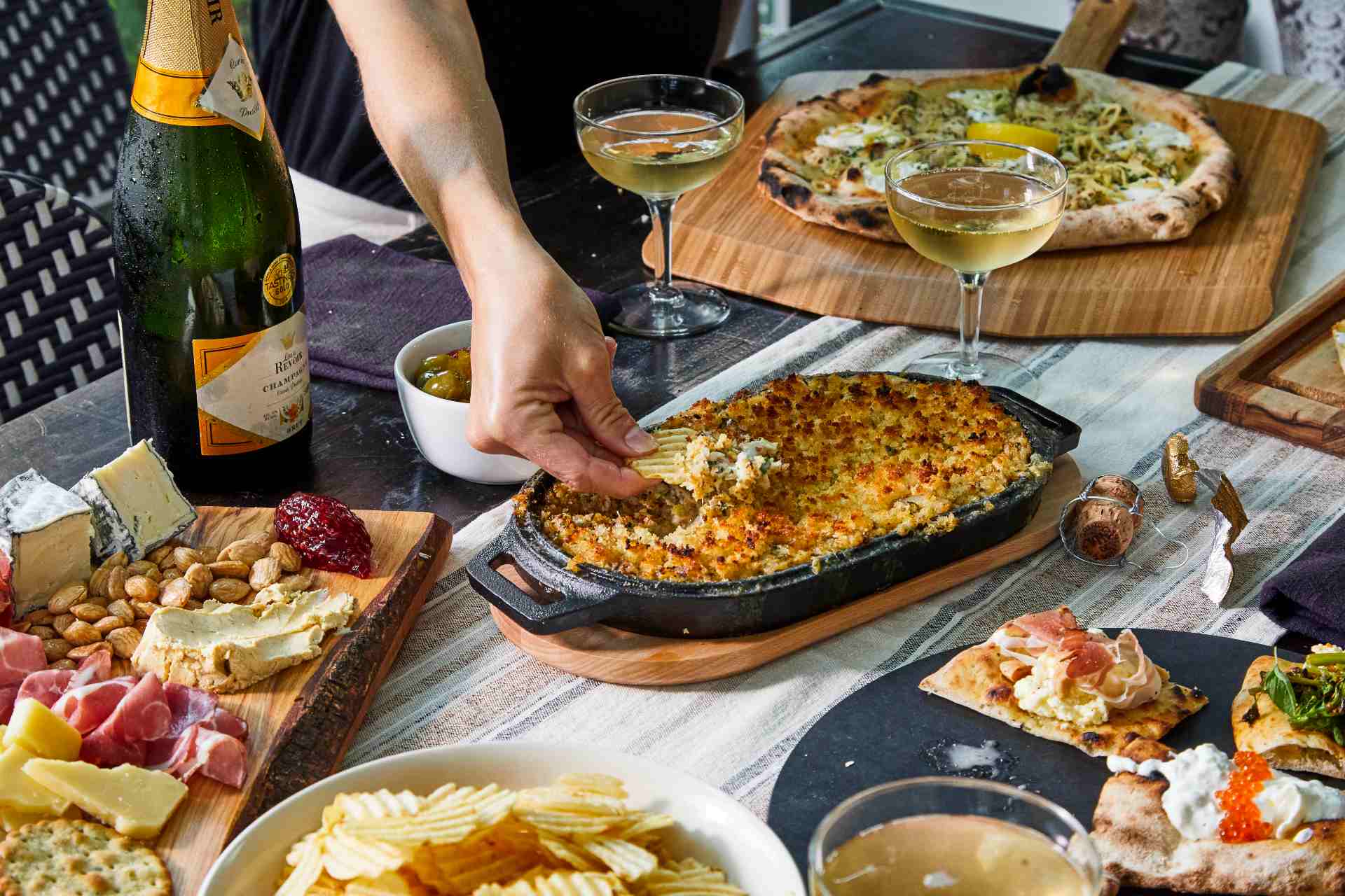 Quick-and-Easy Hot Crab Dip — Ooni Europe