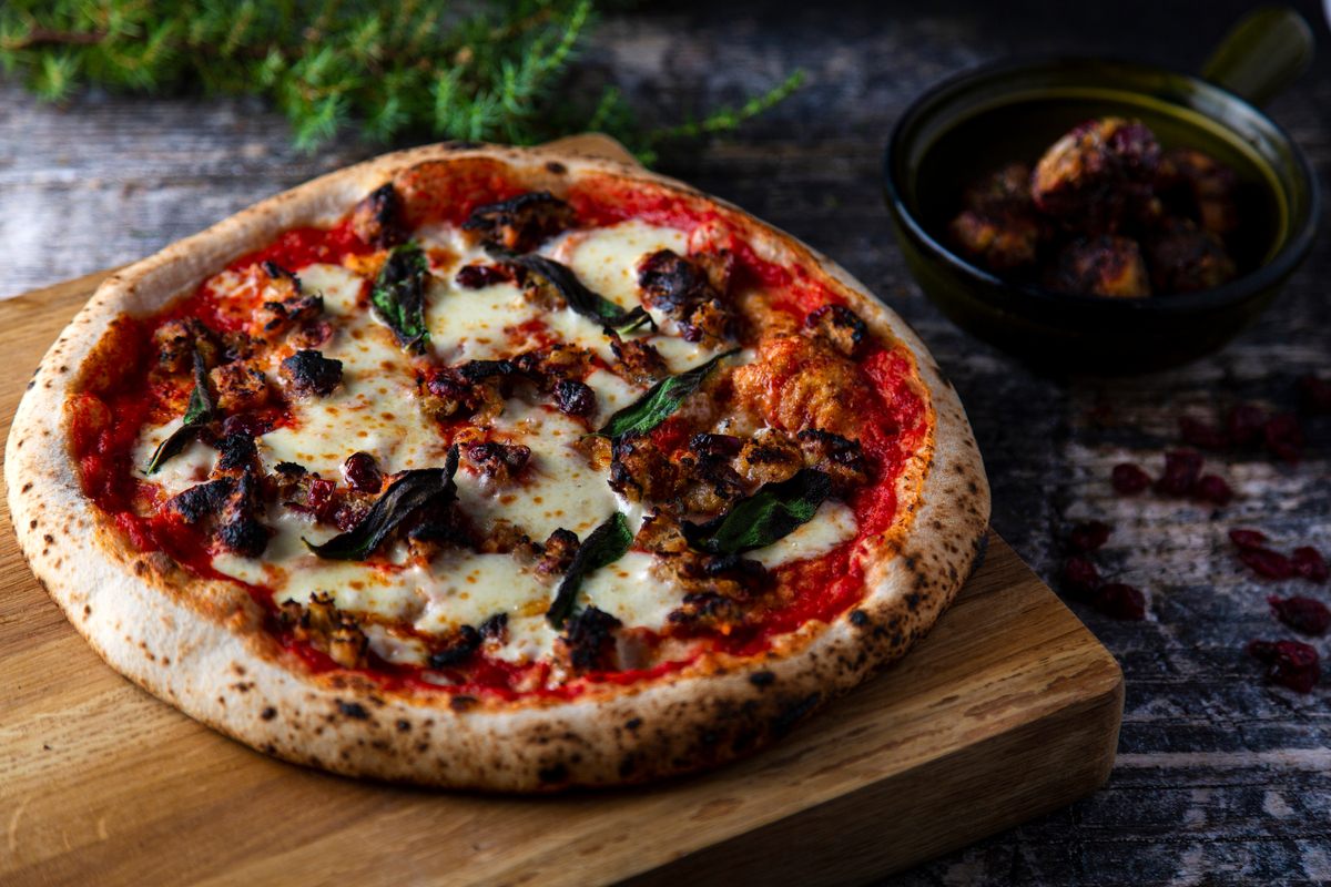 Recette de pizza farcie aux restes— Ooni Europe