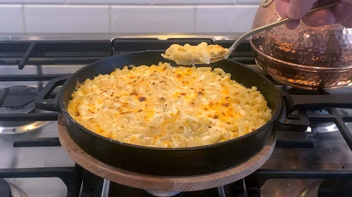 Rezept für extra cremige gebackene Makkaroni mit Käse — Ooni Europe