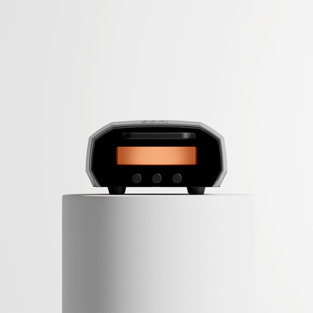 <br><b>Electric:</b> Have your pizza indoors or outdoors with plug-and-play simplicity.</br>