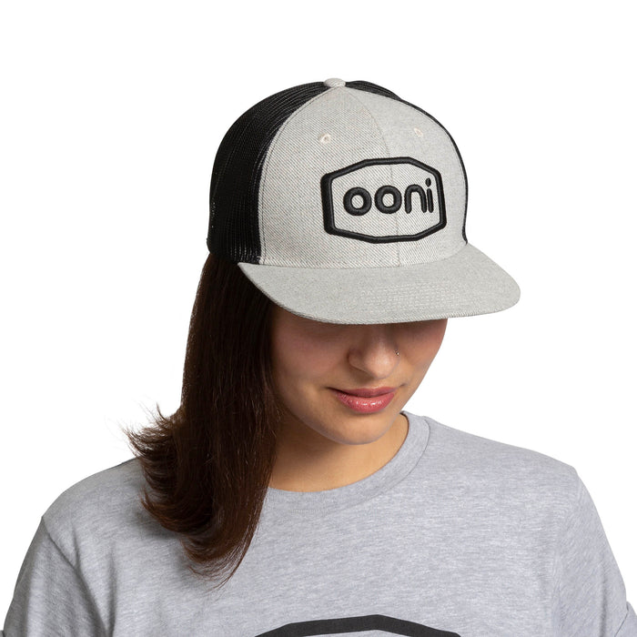Ooni Logo Mesh Snapback (Grey & Black) | Click this image to open up the product gallery modal. The product gallery modal allows the images to be zoomed in on.