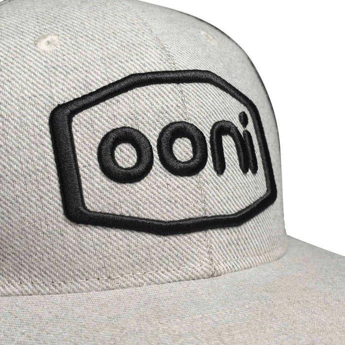 Ooni Logo Mesh Snapback (Grey & Black) | Click this image to open up the product gallery modal. The product gallery modal allows the images to be zoomed in on.