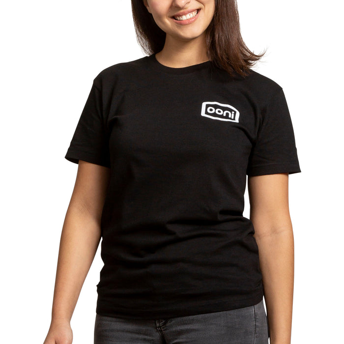 Ooni Badge T-shirt – Adult (Black) - Ooni Europe | Click this image to open up the product gallery modal. The product gallery modal allows the images to be zoomed in on.